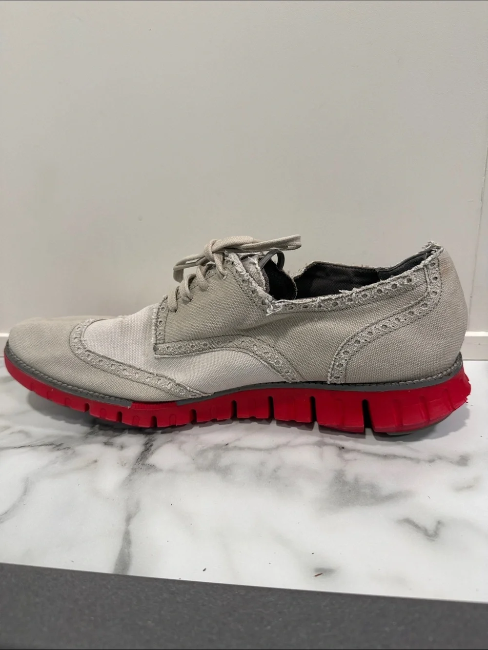 Cole Haan Zerøgrand Wingtip Oxford sneakers Grey and Red Men’s Size 12